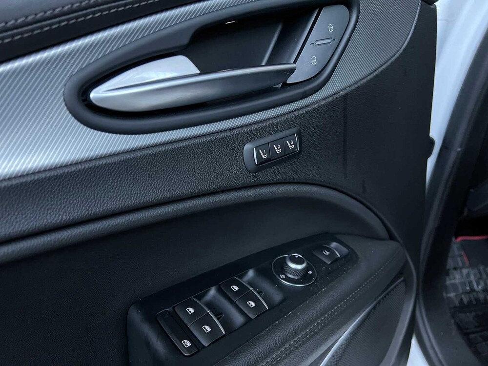 Alfa Romeo Stelvio VELOCE 2.0T AWD 280hp 2020, S-517-SK