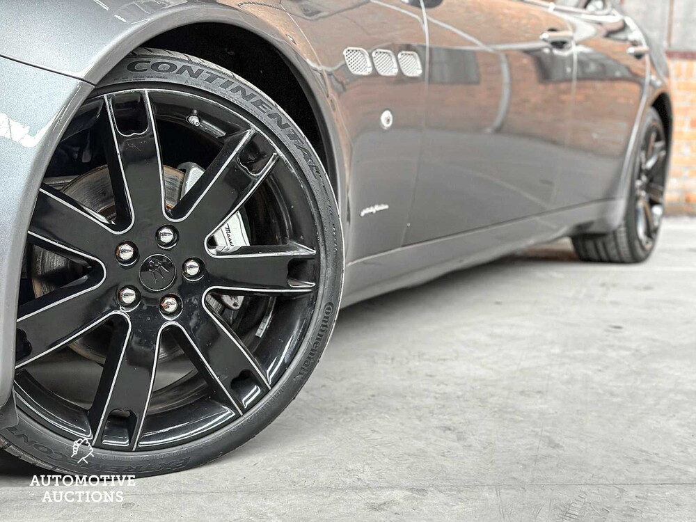 Maserati Quattroporte 4.2 V8 400Ppk ZF 2007 Youngtimer