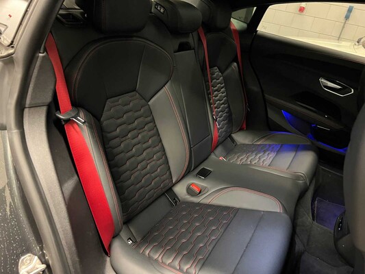 Audi e-tron GT RS 600pk 93kWh 2022 CARBON, R-654-GP