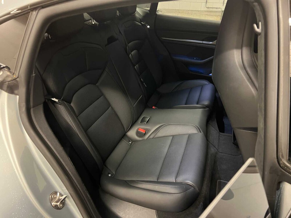 Porsche Taycan Turbo S 93 kWh Sport-Chrono 761PS 2020 (Original-NL + 1. Besitzer), H-112-RD