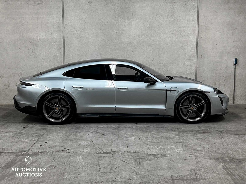 Porsche Taycan Turbo S 93 kWh Sport-Chrono 761PS 2020 (Original-NL + 1. Besitzer), H-112-RD