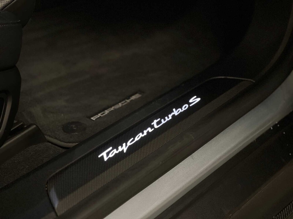 Porsche Taycan Turbo S 93 kWh Sport-Chrono 761PS 2020 (Original-NL + 1. Besitzer), H-112-RD