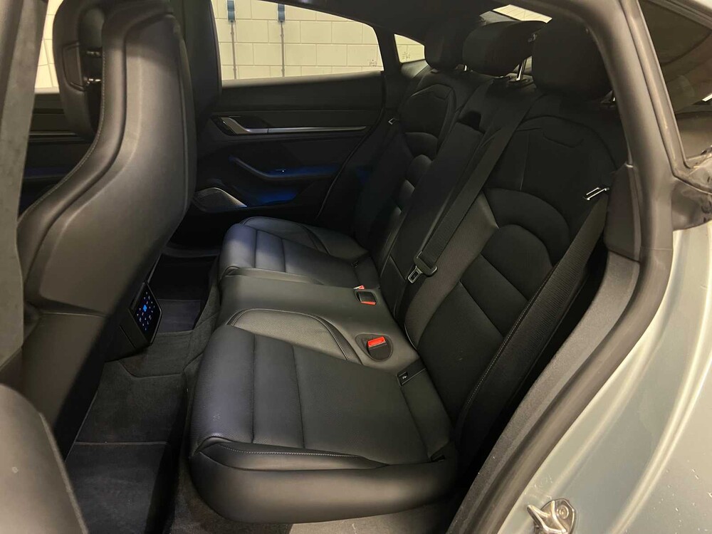 Porsche Taycan Turbo S 93 kWh Sport-Chrono 761PS 2020 (Original-NL + 1. Besitzer), H-112-RD