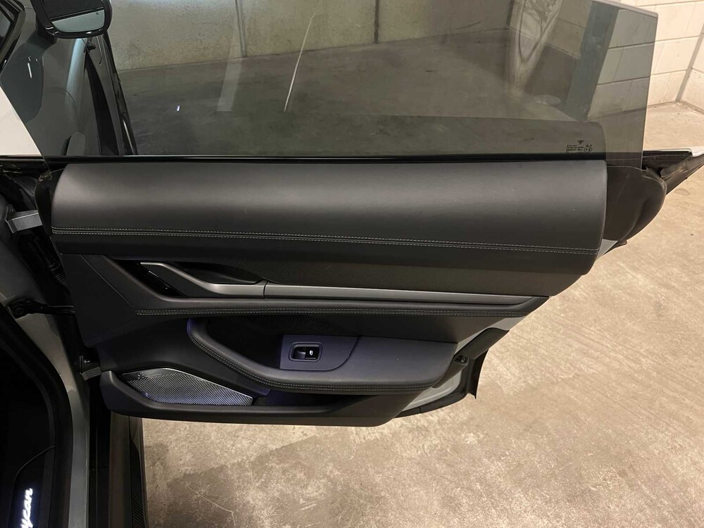 Porsche Taycan Turbo S 93 kWh Sport-Chrono 761PS 2020 (Original-NL + 1. Besitzer), H-112-RD