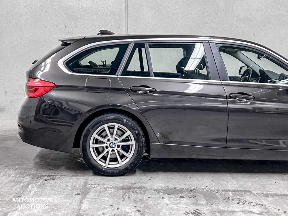 BMW 318i Touring Centennial Executive 136pk 2017 3-serie (ORIGINEEL-NL), KZ-621-P