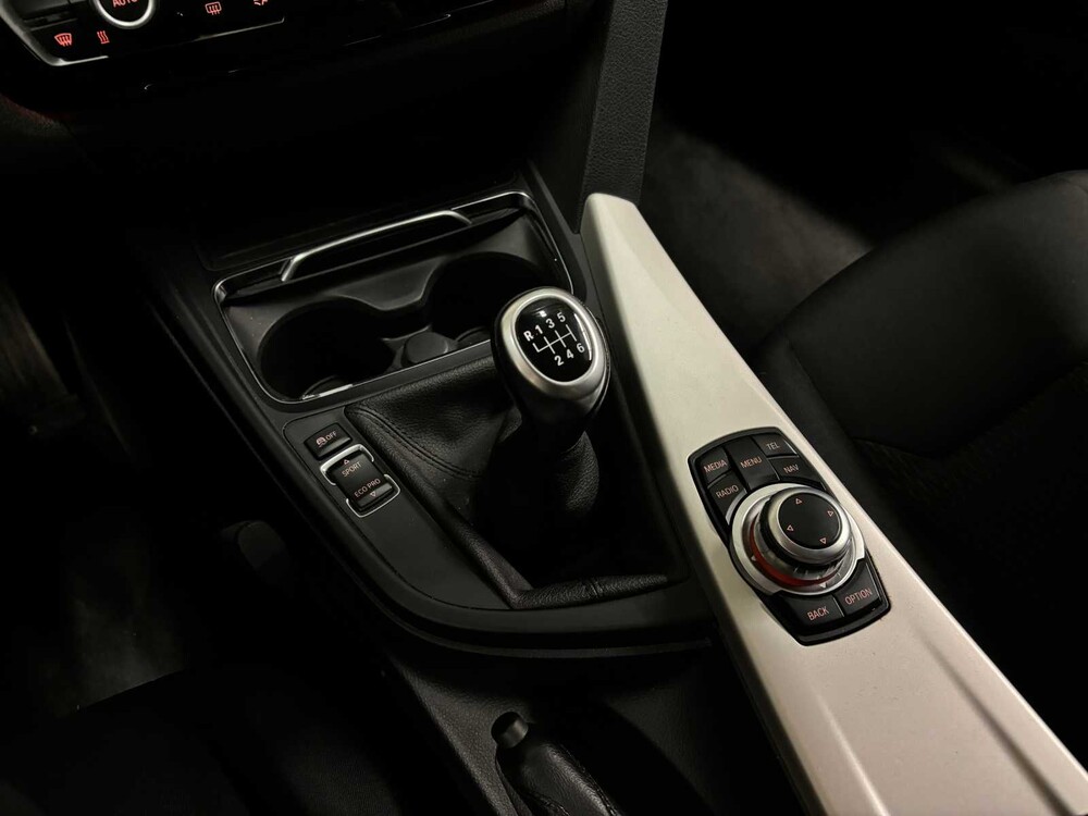 BMW 318i Touring Centennial Executive 136pk 2017 3-serie (ORIGINEEL-NL), KZ-621-P