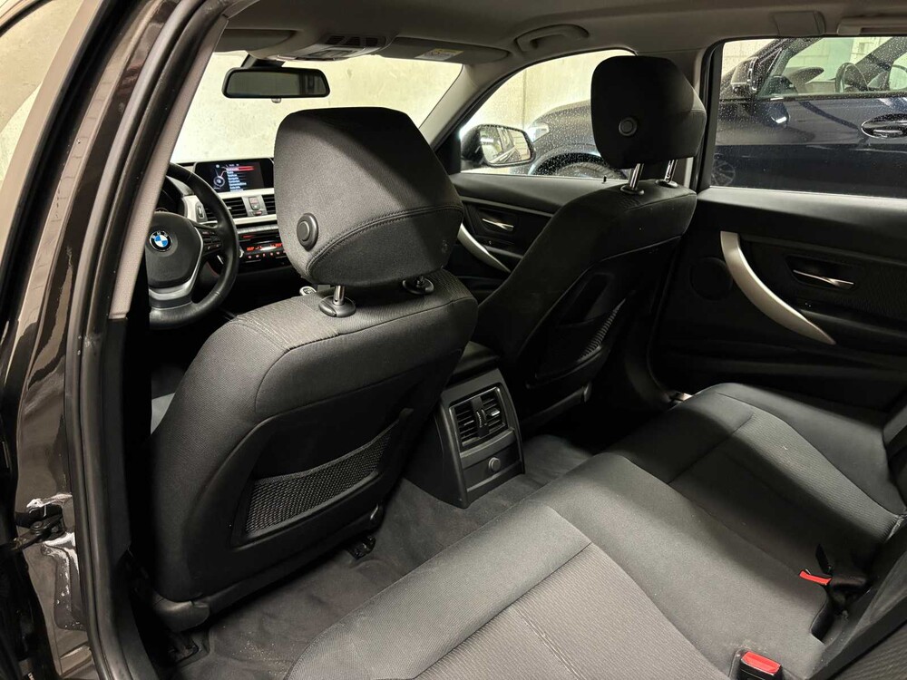 BMW 318i Touring Centennial Executive 136pk 2017 3-serie (ORIGINEEL-NL), KZ-621-P