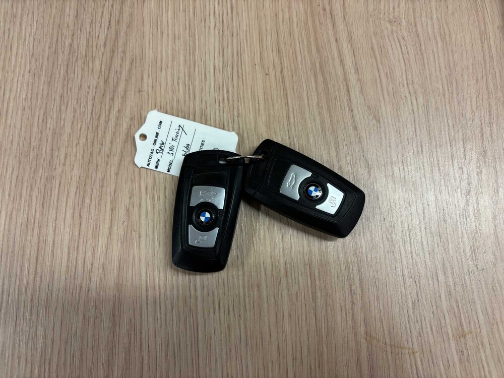 BMW 318i Touring Centennial Executive 136pk 2017 3-serie (ORIGINEEL-NL), KZ-621-P