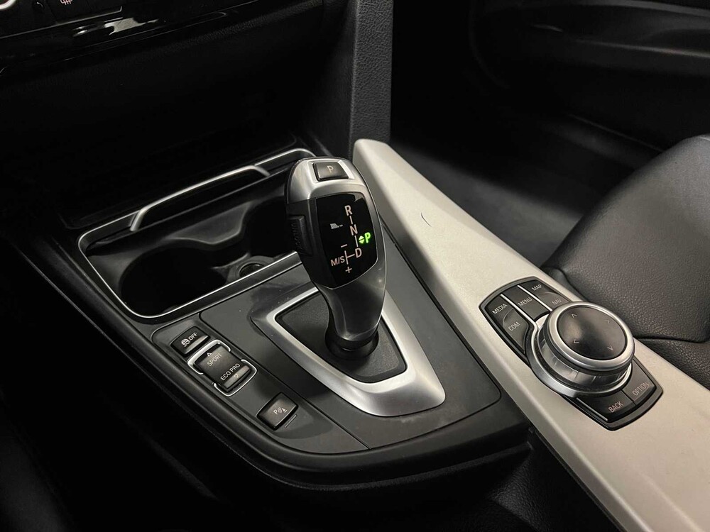 BMW 318d Touring 2.0 136hp 2018 3 Series