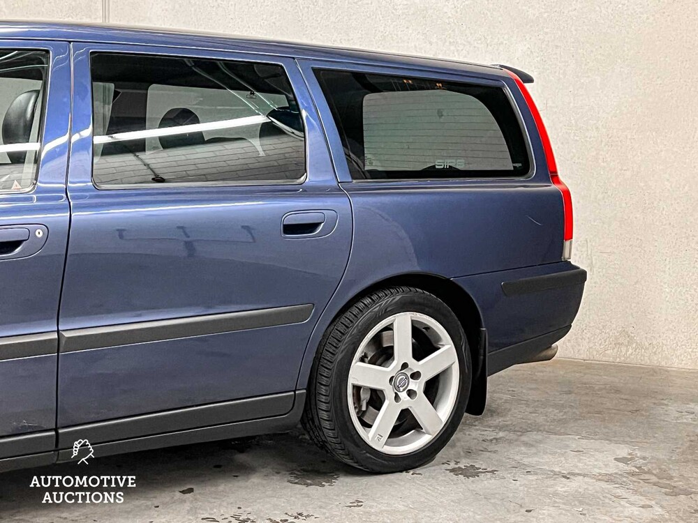 Volvo V70 2.5 R 299pk 2003pk, 61-PNB-1  Youngtimer