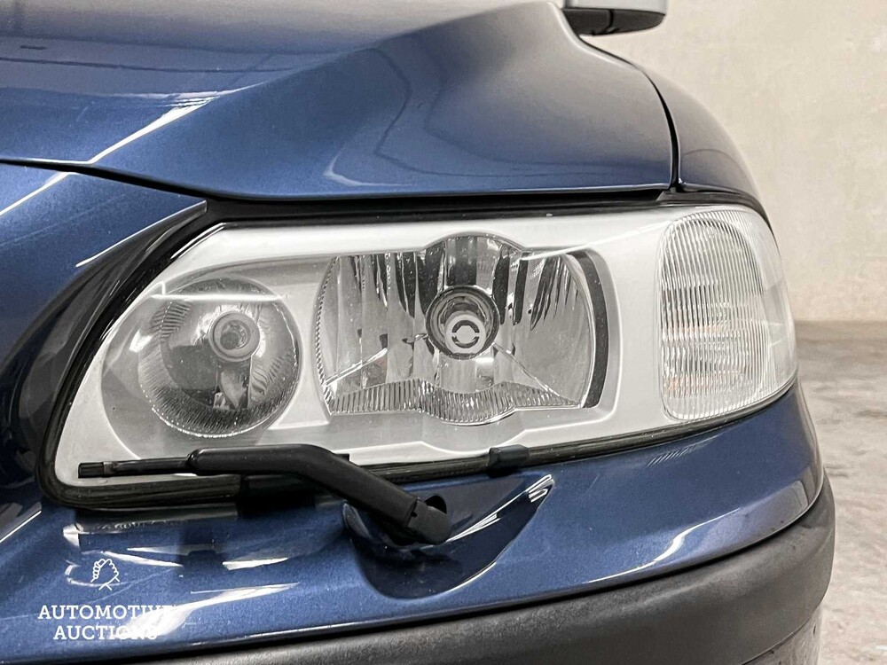 Volvo V70 2.5 R 299pk 2003pk, 61-PNB-1  Youngtimer