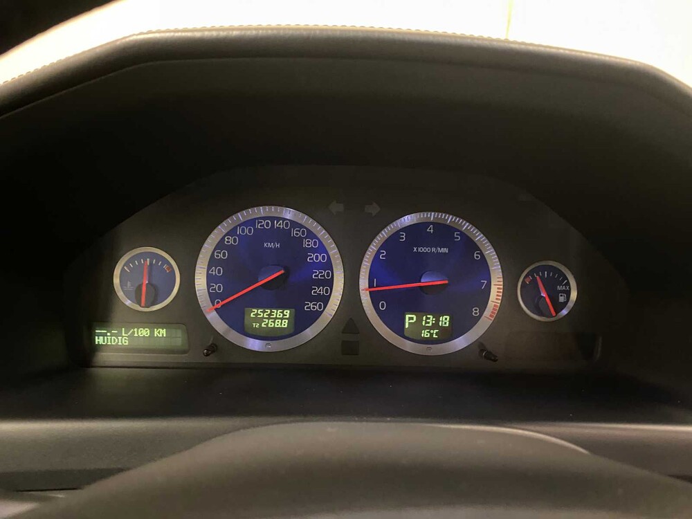 Volvo V70 2.5 R 299pk 2003pk, 61-PNB-1  Youngtimer