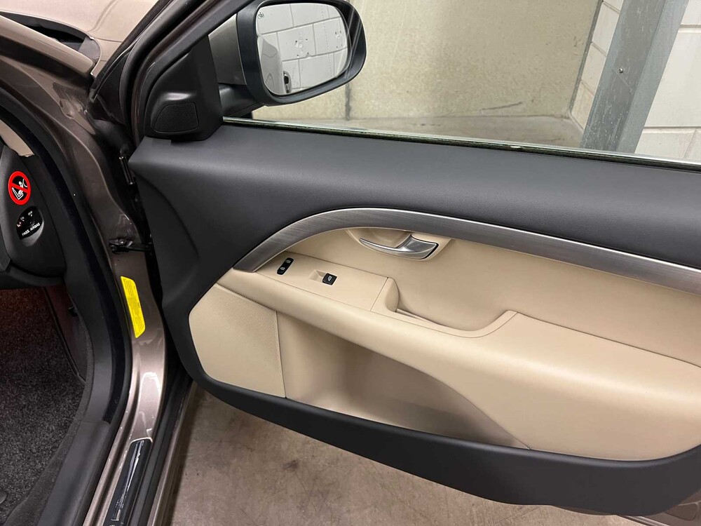 Volvo S80 4.4 V8 AWD Summum 315pk 2006, 22-ZB-PH Youngtimer