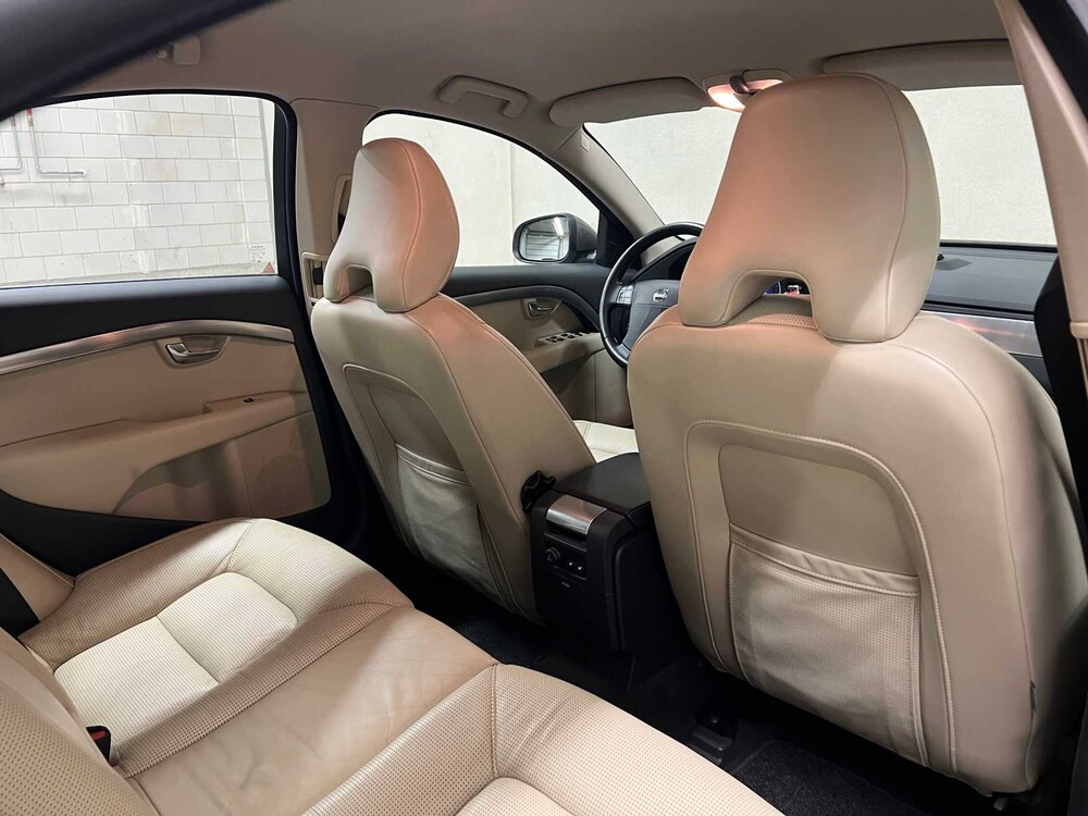 Volvo S80 4.4 V8 AWD Summum 315pk 2006, 22-ZB-PH Youngtimer