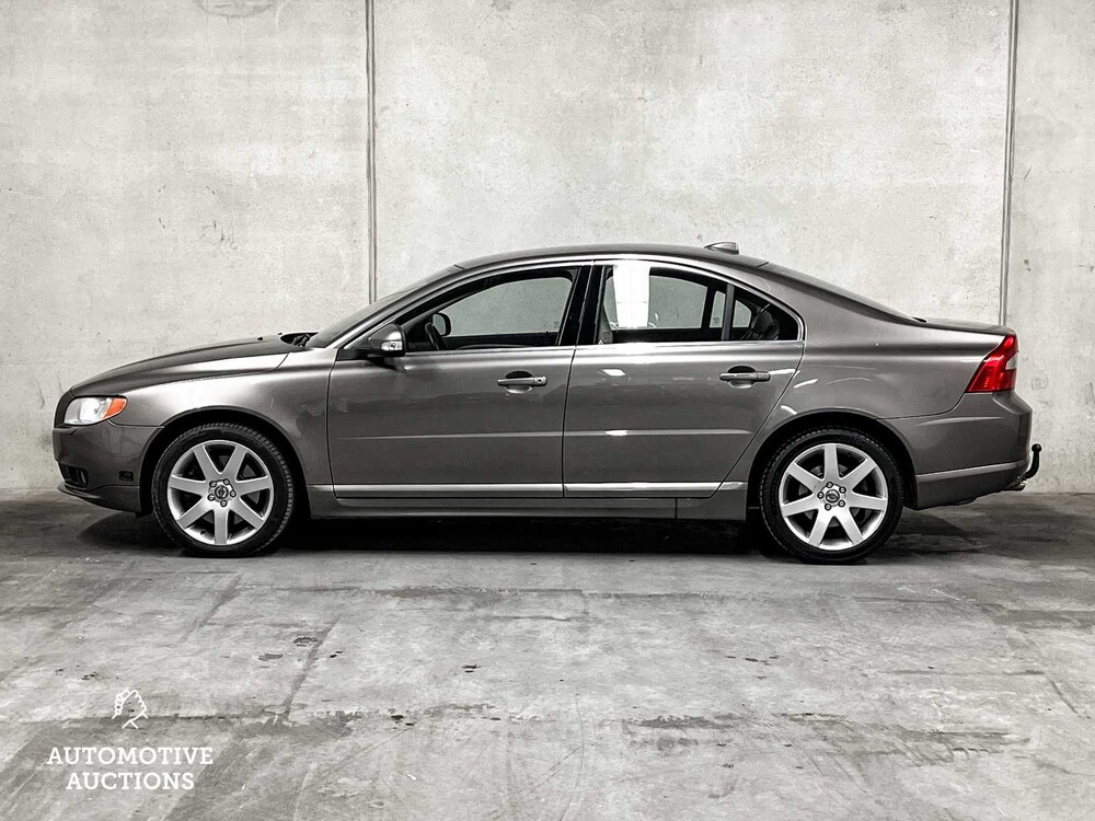 Volvo S80 4.4 V8 AWD Summum 315pk 2006, 22-ZB-PH Youngtimer