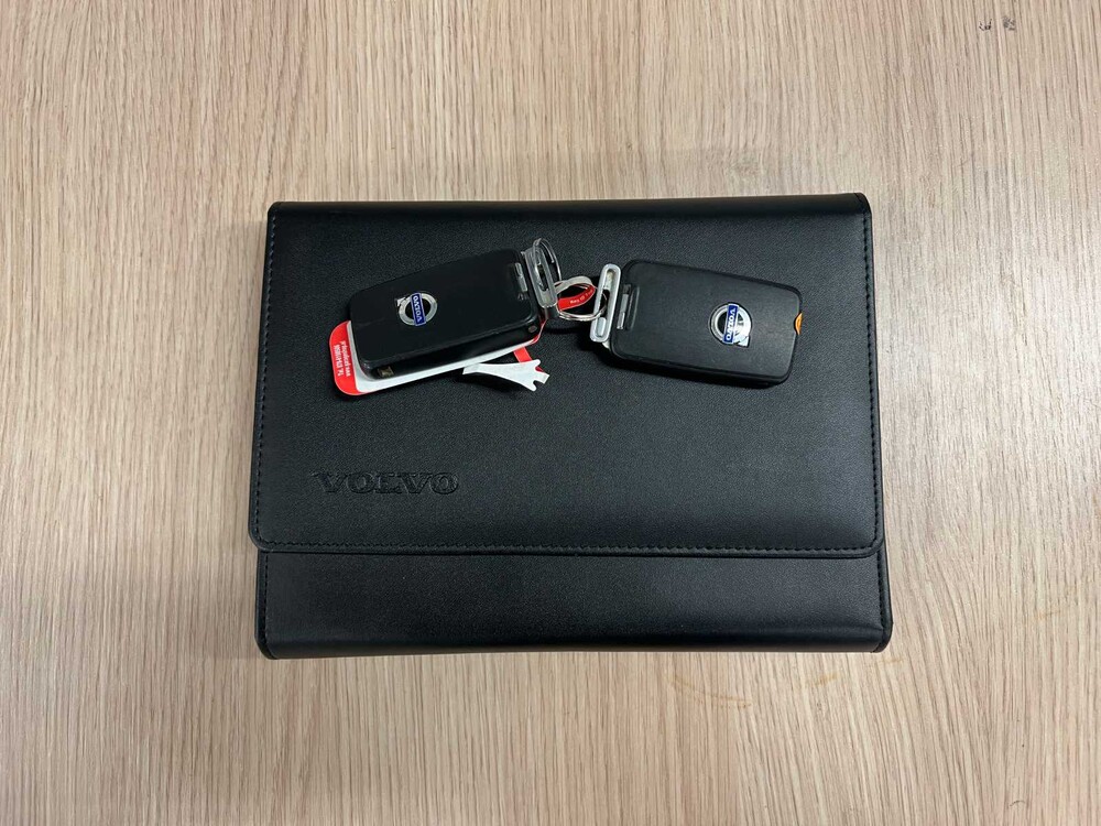 Volvo S80 4.4 V8 AWD Summum 315pk 2006, 22-ZB-PH Youngtimer