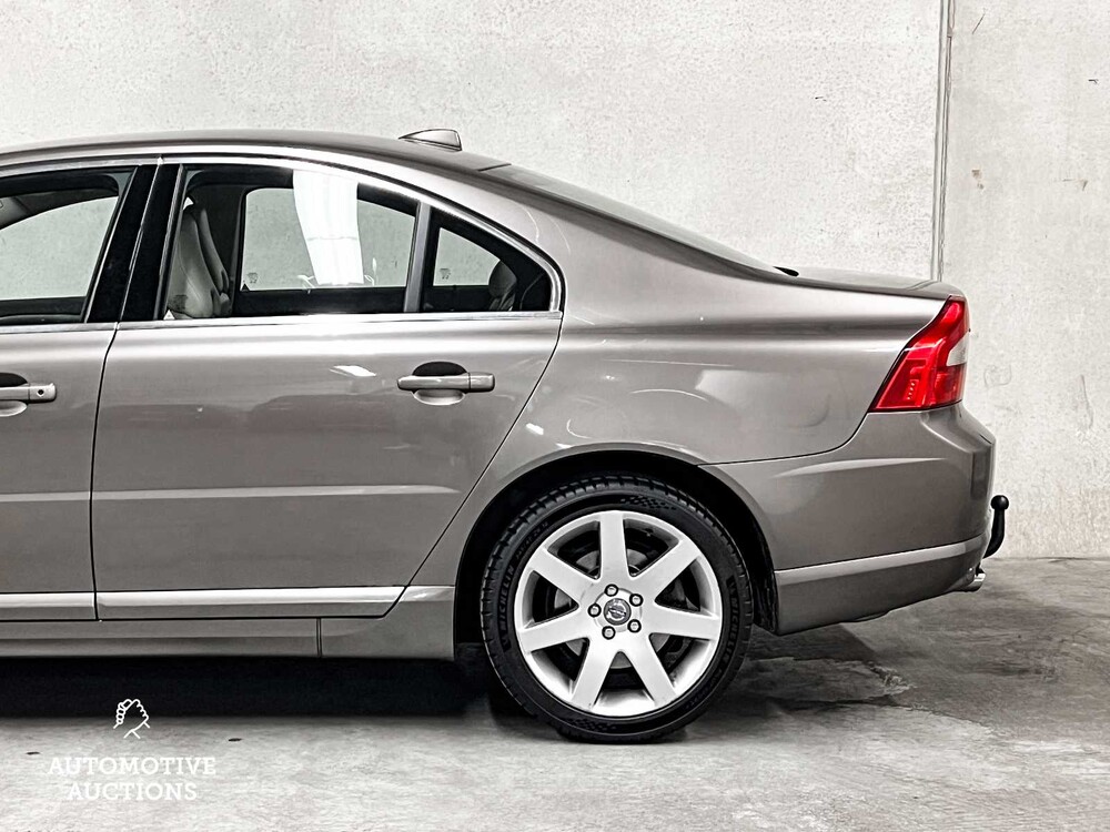 Volvo S80 4.4 V8 AWD Summum 315pk 2006, 22-ZB-PH Youngtimer
