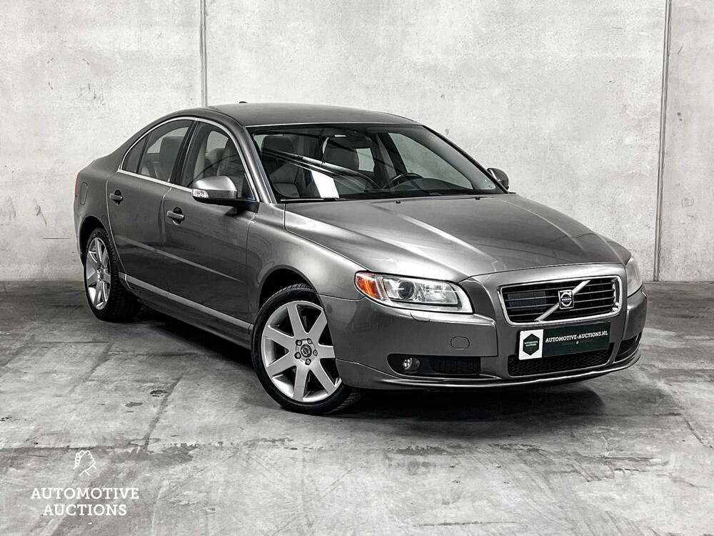 Volvo S80 4.4 V8 AWD Summum 315pk 2006, 22-ZB-PH Youngtimer