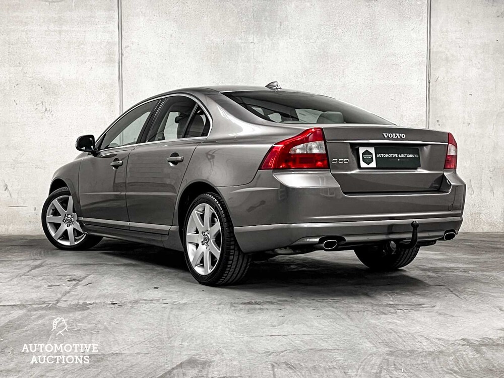 Volvo S80 4.4 V8 AWD Summum 315pk 2006, 22-ZB-PH Youngtimer