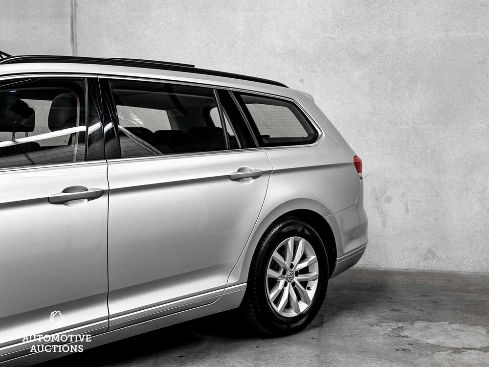 Volkswagen Passat Variant 1.6 TDI Connected Series Plus 120hp 2017, L-560-SZ