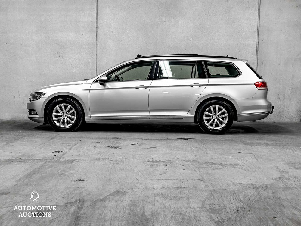Volkswagen Passat Variant 1.6 TDI Connected Series Plus 120hp 2017, L-560-SZ