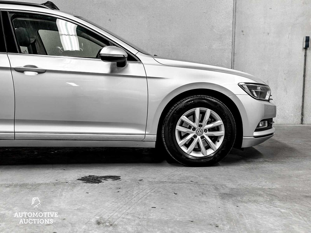 Volkswagen Passat Variant 1.6 TDI Connected Series Plus 120hp 2017, L-560-SZ