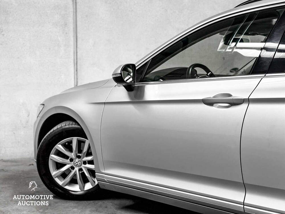 Volkswagen Passat Variant 1.6 TDI Connected Series Plus 120hp 2017, L-560-SZ