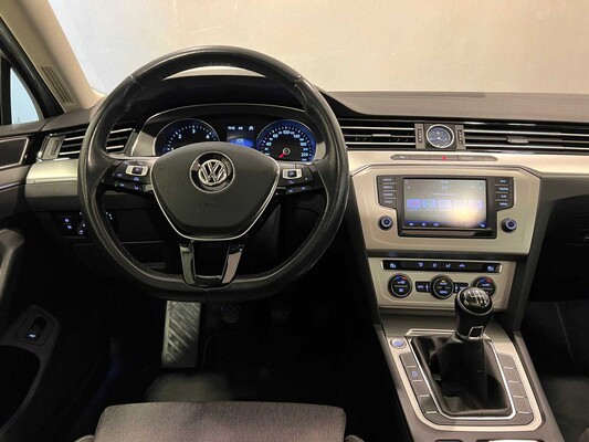 Volkswagen Passat Variant 1.6 TDI Connected Series Plus 120pk 2017, L-560-SZ