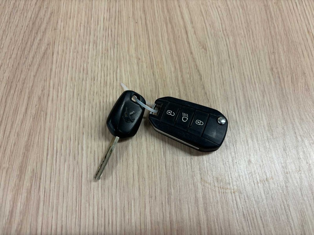 Peugeot 2008 1.2 VTi Allure Pack Premium Plus 2014 (Origineel-NL), 5-TPG-33