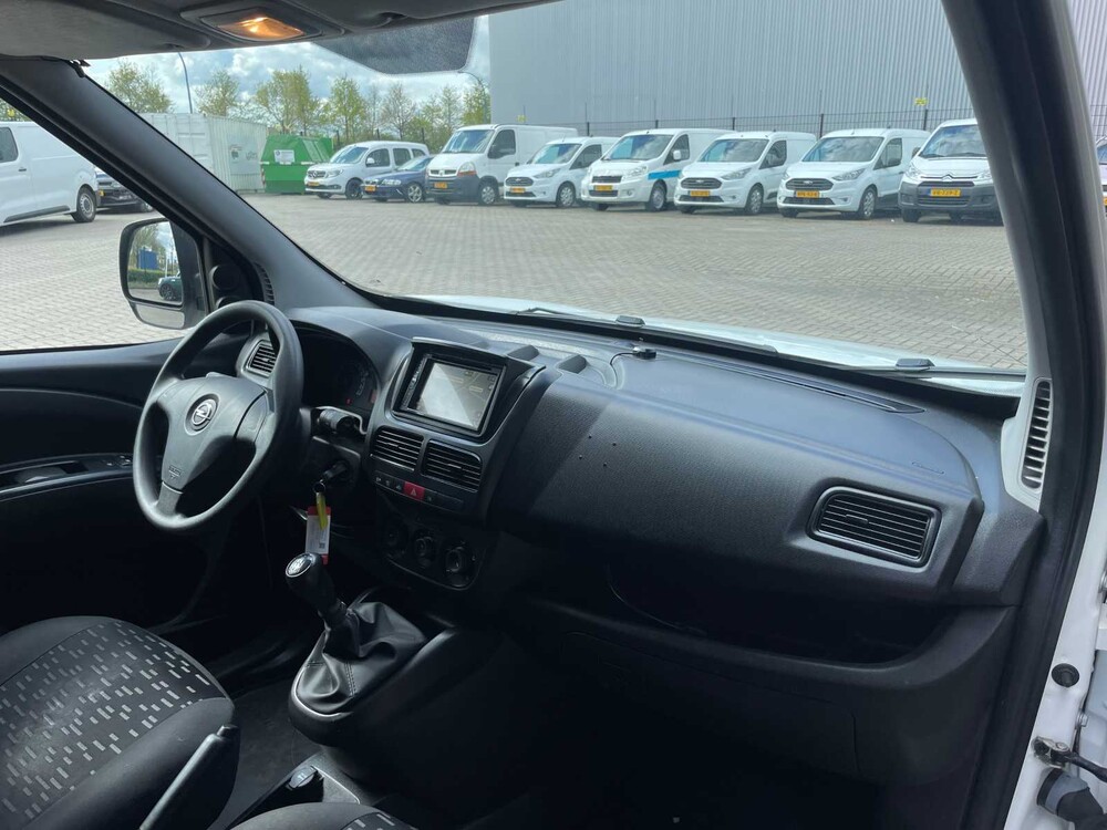Opel Combo 1.3 CDTi L2H1 Edition 95pk 2018 Bedrijfswagen (Origineel-NL), V-114-TN