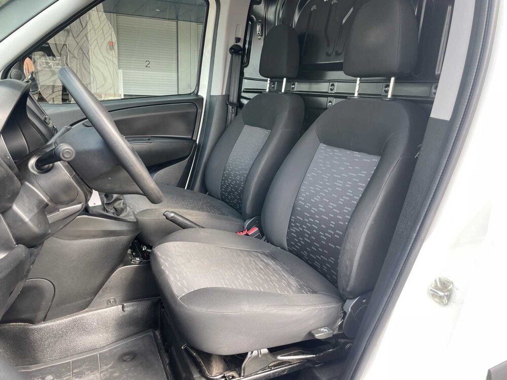 Opel Combo 1.3 CDTi L2H1 Edition 95pk 2018 Bedrijfswagen (Origineel-NL), V-114-TN