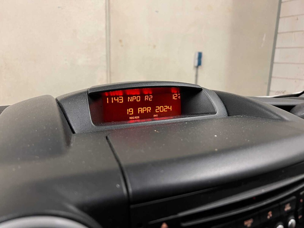 Peugeot Partner 122 1.6 HDI L1XT Profit + 90PS 2015 Nutzfahrzeug (Original-NL), VR-740-N