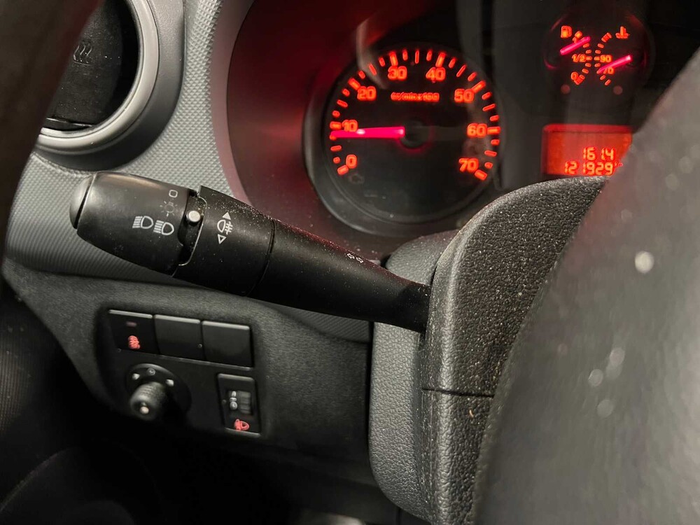 Peugeot Partner 122 1.6 HDI L1XT Profit + 90PS 2015 Nutzfahrzeug (Original-NL), VR-740-N