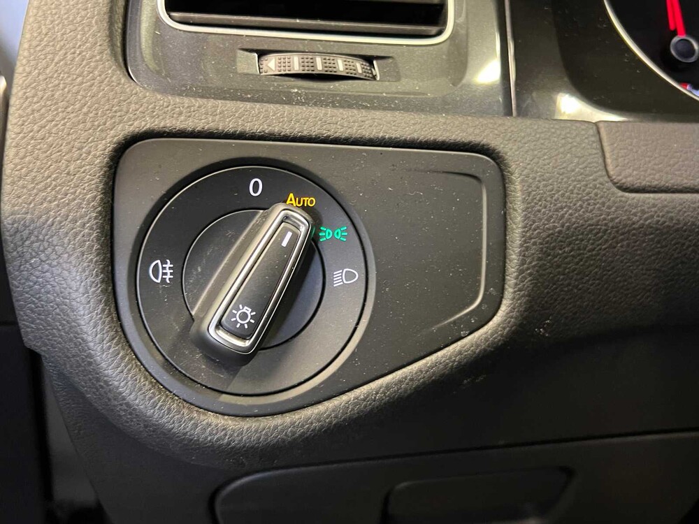 Volkswagen e-Golf 136PS 2019 (Original-NL + 1. Besitzer), XF-656-H