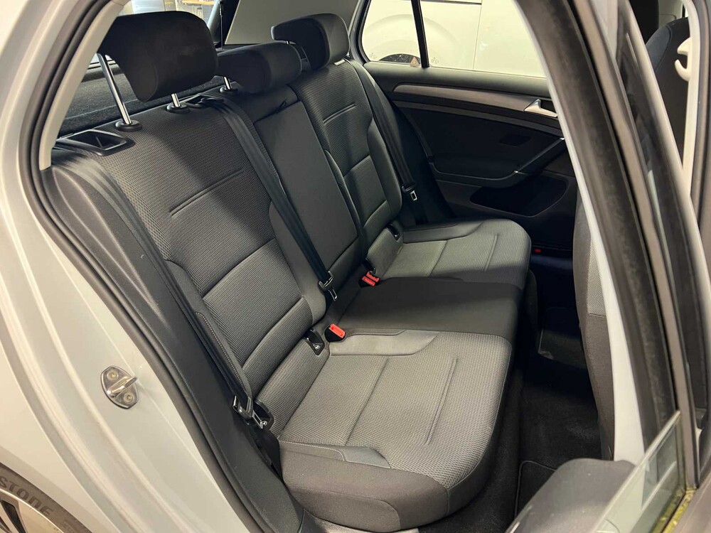 Volkswagen e-Golf 136PS 2019 (Original-NL + 1. Besitzer), XF-656-H