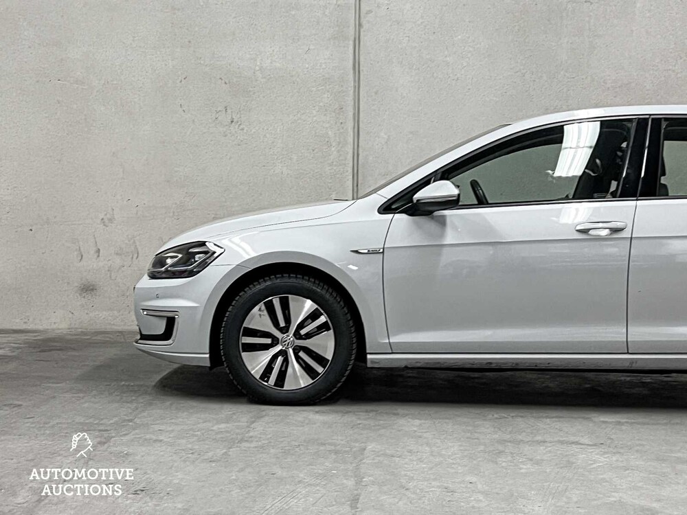 Volkswagen e-Golf 136PS 2019 (Original-NL + 1. Besitzer), XF-656-H