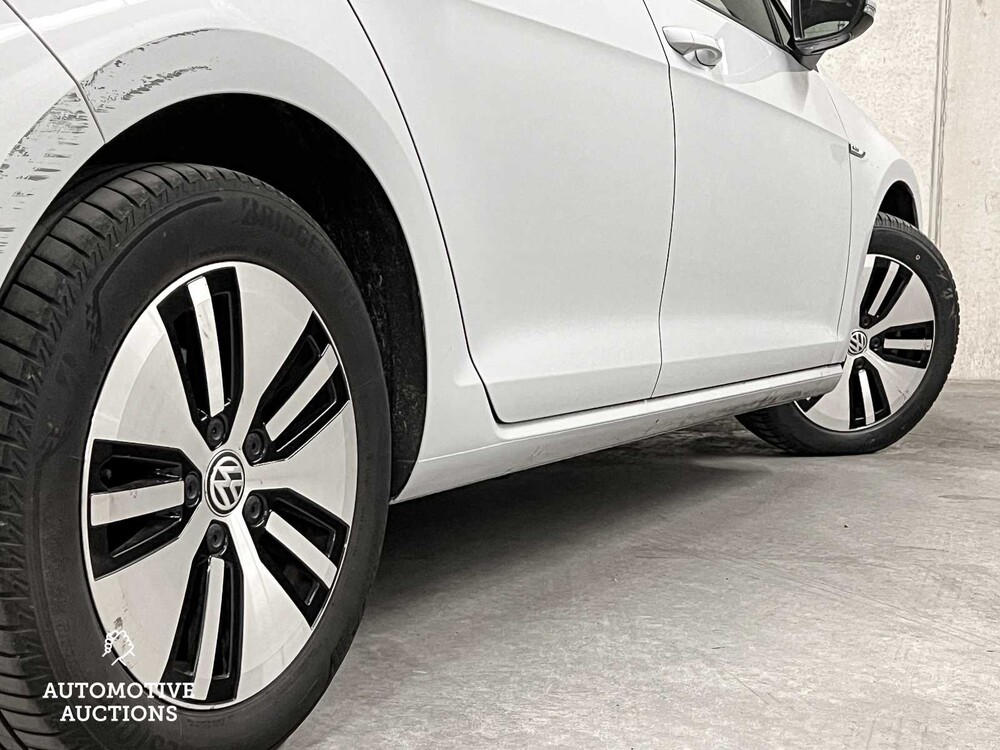 Volkswagen e-Golf 136PS 2019 (Original-NL + 1. Besitzer), XF-656-H