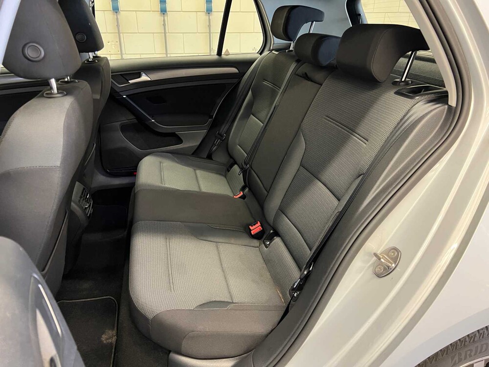 Volkswagen e-Golf 136PS 2019 (Original-NL + 1. Besitzer), XF-656-H