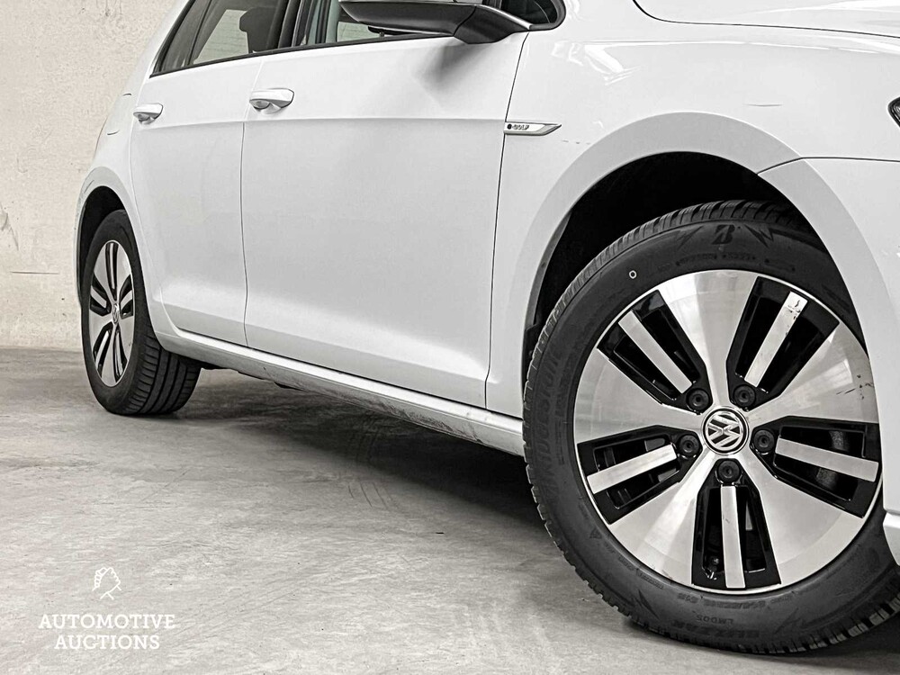 Volkswagen e-Golf 136PS 2019 (Original-NL + 1. Besitzer), XF-656-H