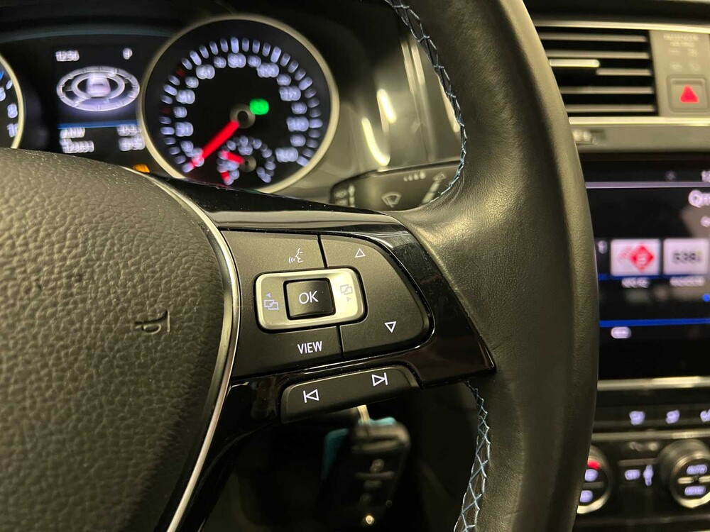 Volkswagen e-Golf 136PS 2019 (Original-NL + 1. Besitzer), XF-656-H