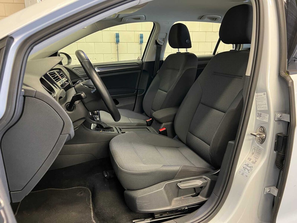 Volkswagen e-Golf 136PS 2019 (Original-NL + 1. Besitzer), XF-656-H