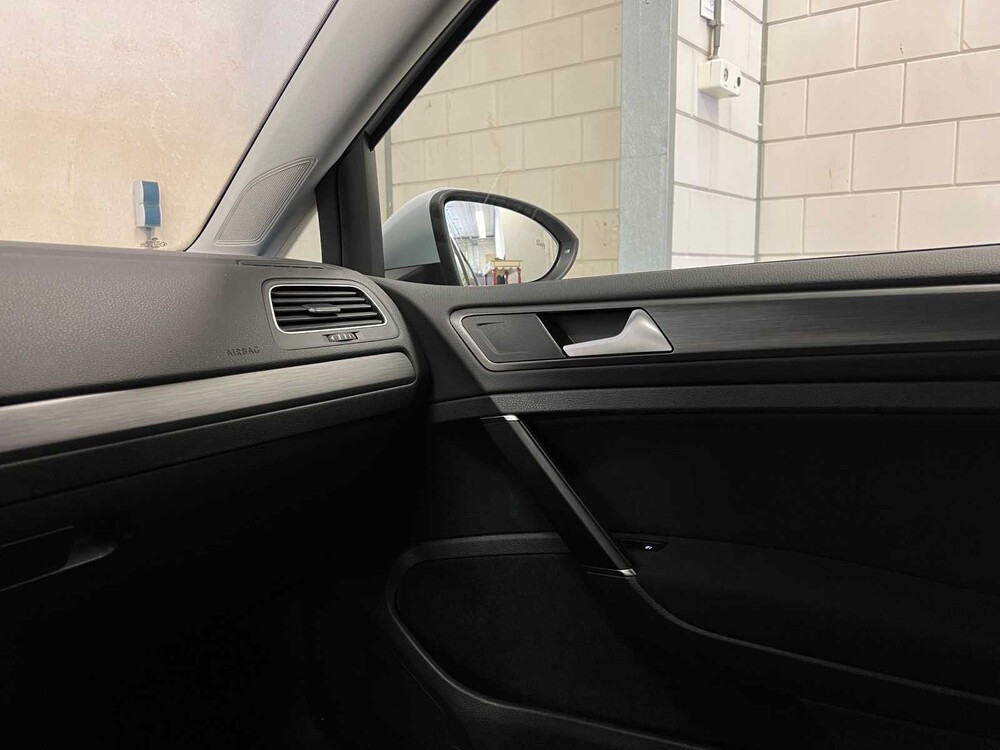 Volkswagen e-Golf 136PS 2019 (Original-NL + 1. Besitzer), XF-656-H