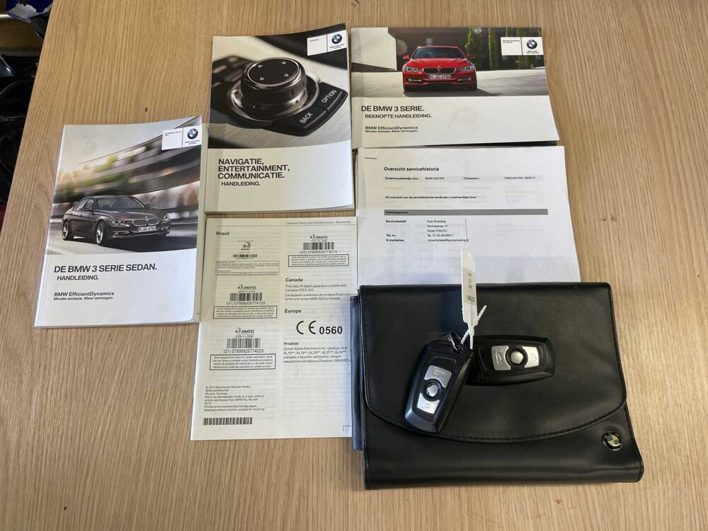 BMW 320i EfficientDynamics Edition Executive 170PS 2013 3er (Original-NL), 1-SKL-22