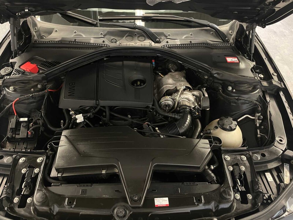 BMW 320i EfficientDynamics Edition Executive 170PS 2013 3er (Original-NL), 1-SKL-22