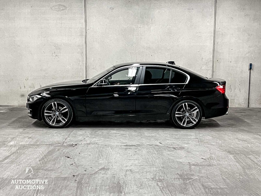 BMW 320i EfficientDynamics Edition Executive 170PS 2013 3er (Original-NL), 1-SKL-22