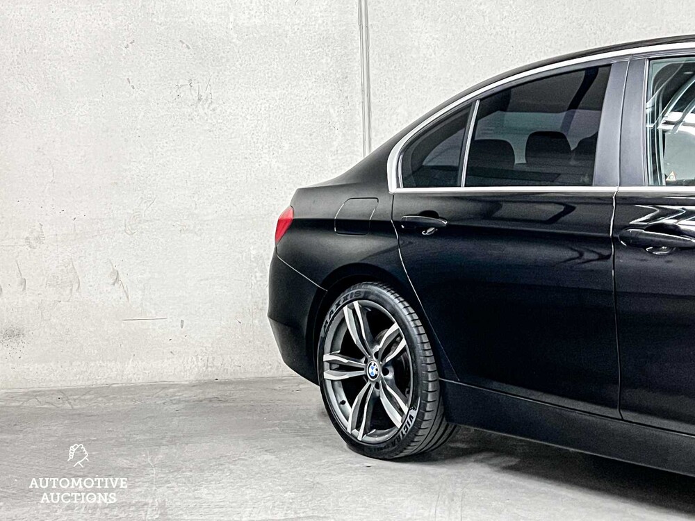 BMW 320i EfficientDynamics Edition Executive 170PS 2013 3er (Original-NL), 1-SKL-22