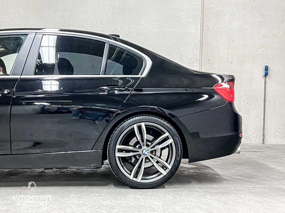 BMW 320i EfficientDynamics Edition Executive 170PS 2013 3er (Original-NL), 1-SKL-22
