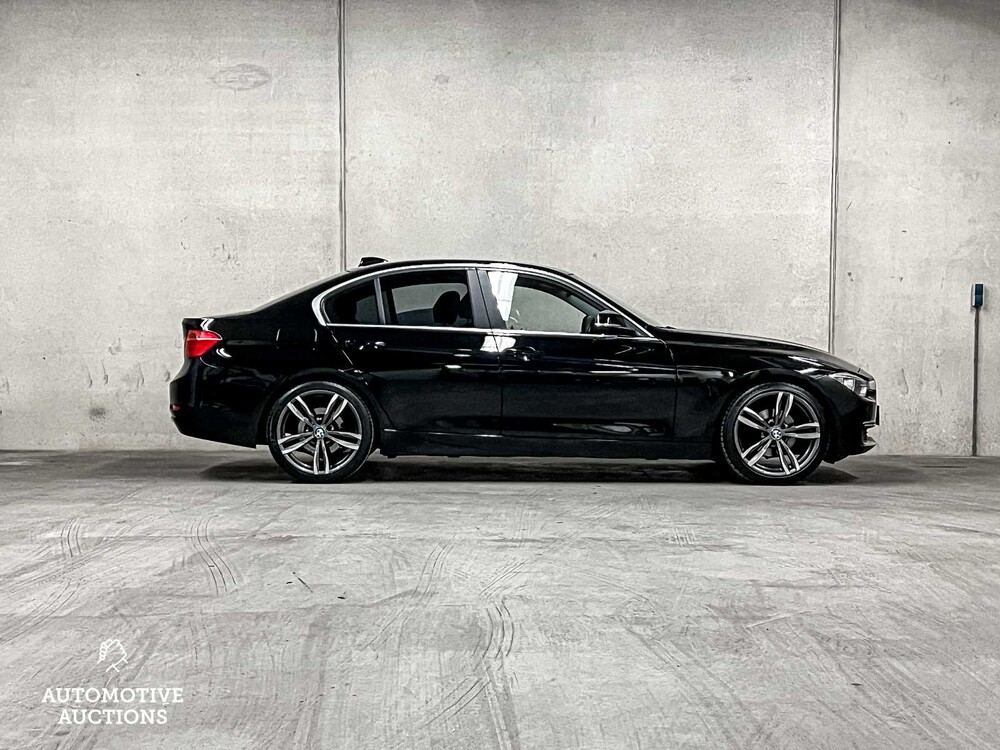 BMW 320i EfficientDynamics Edition Executive 170PS 2013 3er (Original-NL), 1-SKL-22