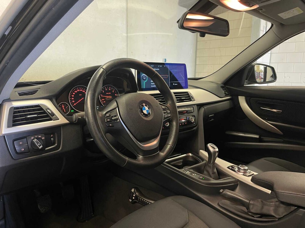BMW 320i EfficientDynamics Edition Executive 170PS 2013 3er (Original-NL), 1-SKL-22