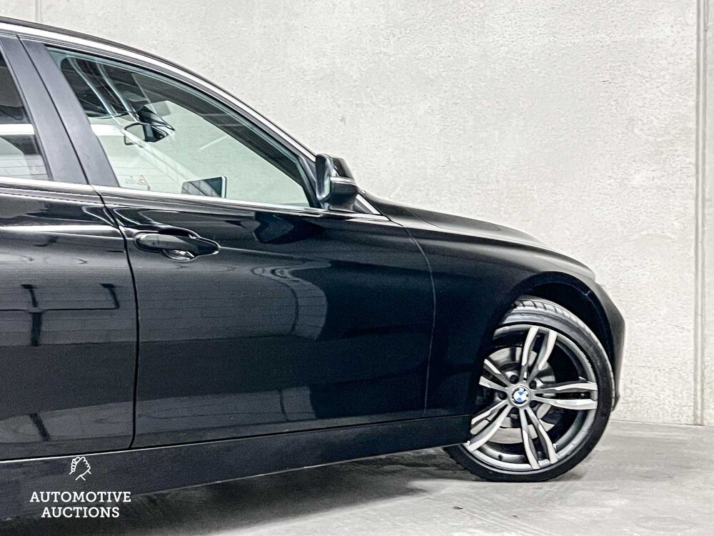 BMW 320i EfficientDynamics Edition Executive 170PS 2013 3er (Original-NL), 1-SKL-22